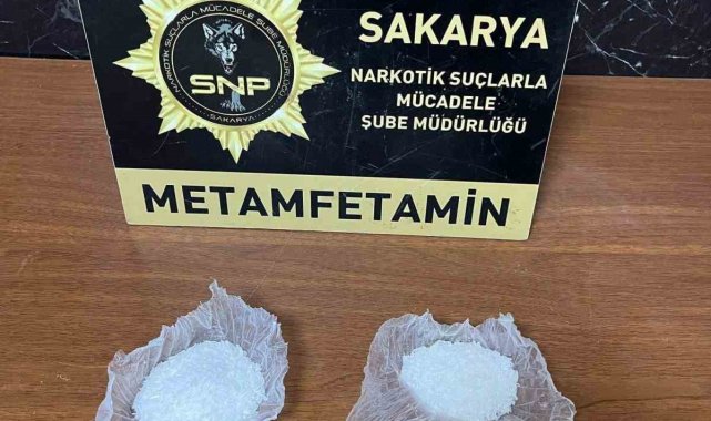 2025/02/polisten-dort-ayri-uyusturucu-operasyonu-16-gozalti_3.jpg