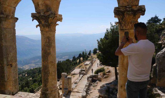 2026/08/unesco-listesindeki-alahan-manastiri-zamana-direniyor_6.jpg