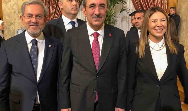 2026/10/rektor-fatma-aydin-mecliste-yeni-yasama-yili-resepsiyonuna-katildi_2.jpg