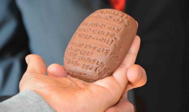 2026/10/sapinuvada39daki-kazi-calismalarinda-cikartilan-civi-yazili-tabletlerin-unesco-listesine-alinmasi-hedefleniyor_6.jpg