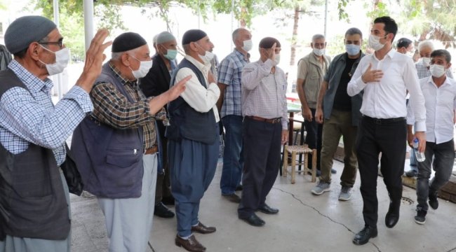 Diyarbakır Yenişehir Kaymakamı ve Belediye Başkan Vekili Murat Beşikci, bir...