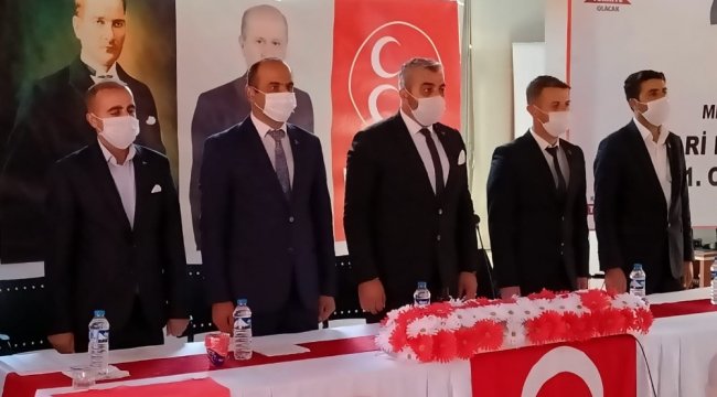 Hakkari merkez MHP İlçe Başkanlığı kongresinde Sedat Özbek güven tazeleyere...