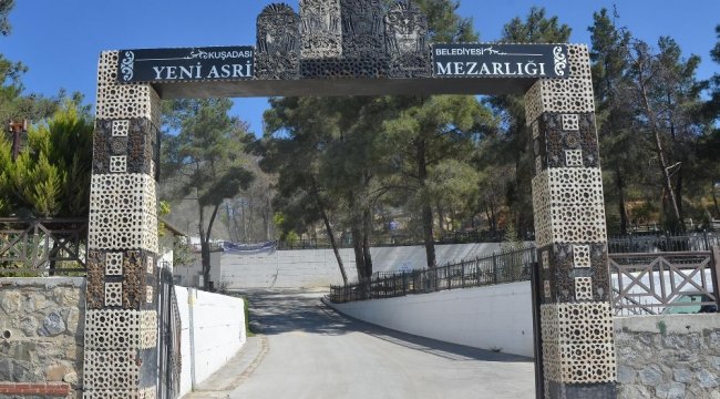 Kuşadası Belediyesi, Yeniköy yolu üzerinde bulunan Yeni Asri Mezarlığı'...