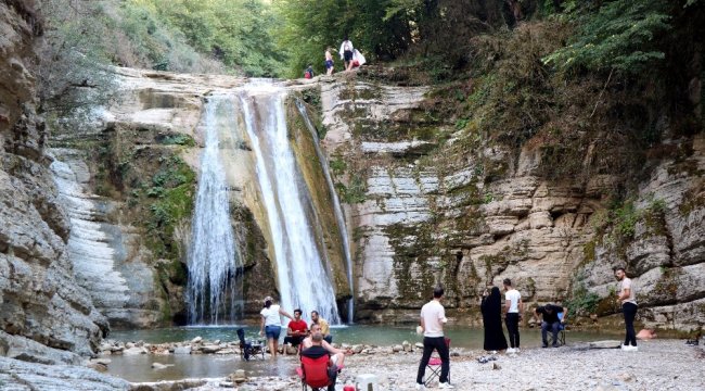 SAMSUN (İHA) – Samsun'un Canik ilçesinde bulunan Gölalan Şelalesi, doğa...