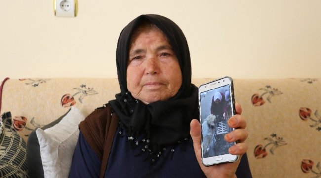 Sivas'ta ayağından çıkardığı lastik ayakkabısına su doldurarak susayan ...