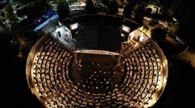 Kadıköy Belediyesi'nin, Selamiçeşme Özgürlük Parkı Amfi Tiyatro'da ...