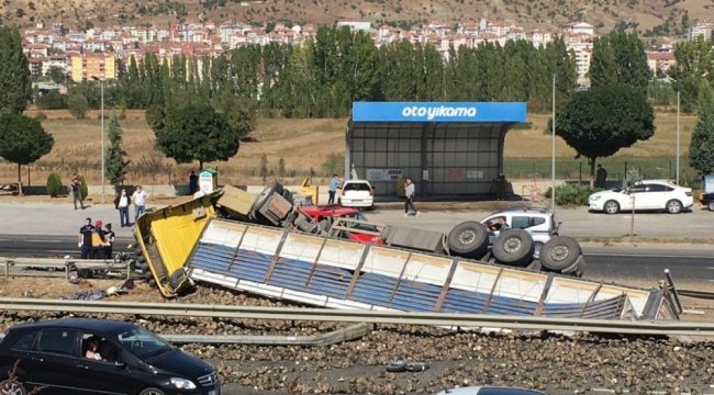 Bilecik’te tırın devrilmesi sonucunda bir kişi yaralI