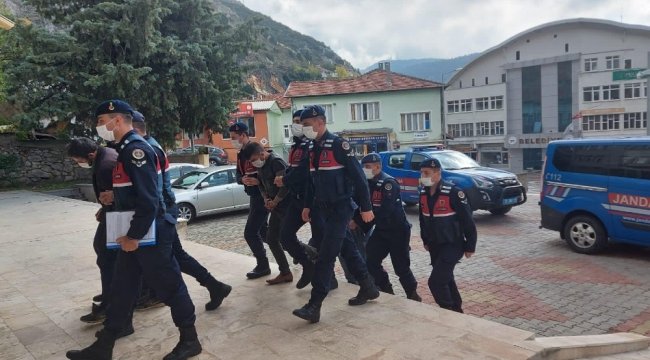 Isparta'nın Sütçüler ilçesine bağlı Boğazköy köyünde kullanılmayan merm...