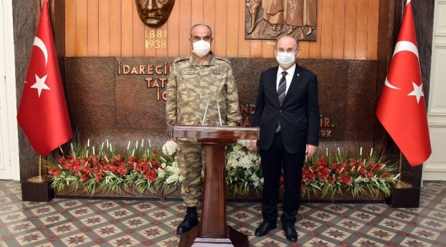 Kara Kuvvetleri Komutanlığı Eğitim ve Doktrin Komutanı (EDOK) Korgeneral Si...