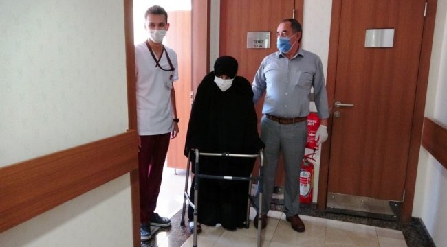 'Ankilozan spondilit' romatizma hastalığı nedeniyle 2 yıldır yürüye...