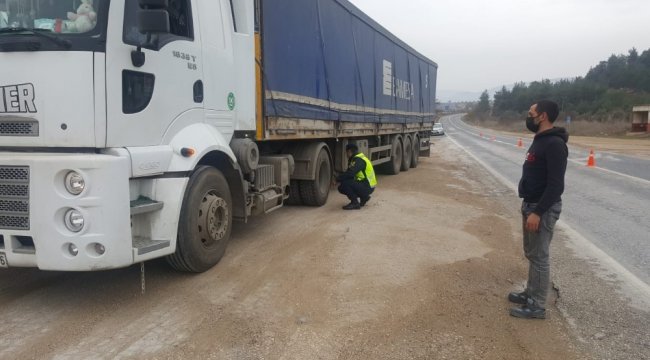 Bilecik'in Osmaneli İlçe Jandarma Komutanlığı ekipleri, uygulamaya gire...