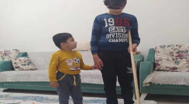 Kütahya'nın Hisarcık ilçesinde Şehitler Ortaokulu öğrencileri, Dünya En...