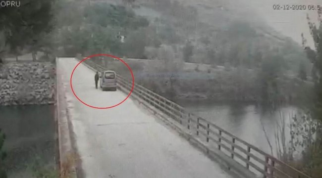 Samsun'un Bafra ilçesinde köprüden baraj gölüne atlayıp kaybolan kadını...