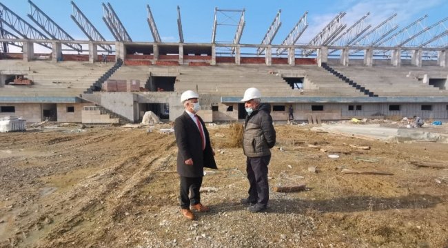 Tokat'ın Erbaa ilçesinde 8 bin kişilik yeni stadyum inşaatının önümüzde...