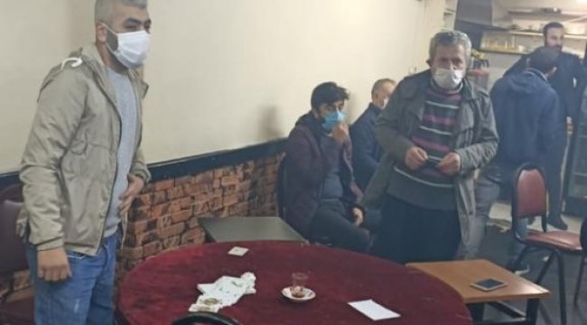 Kağıthane İlçe Emniyet Müdürlüğü ekipleri sokağa çıkma kısıtlamasının olduğ...