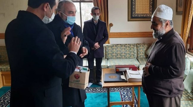 Cumhurbaşkanlığı Kültür ve Sanat Büyük Ödülü sahibi hattat Hüseyin Kutlu, A...