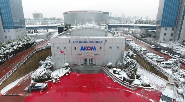 İstanbul Büyükşehir Belediyesi (İBB) Afet Koordinasyon Merkezi (AKOM), yarı...