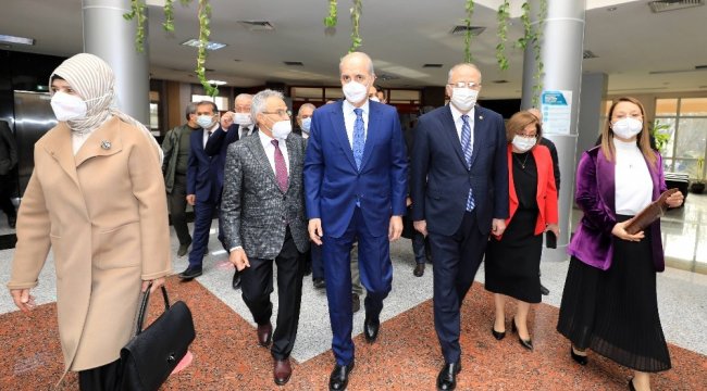 Öğrencisi Gaziantep Üniversitesi (GAÜN) Rektörü Prof. Dr. Arif Özaydın'...