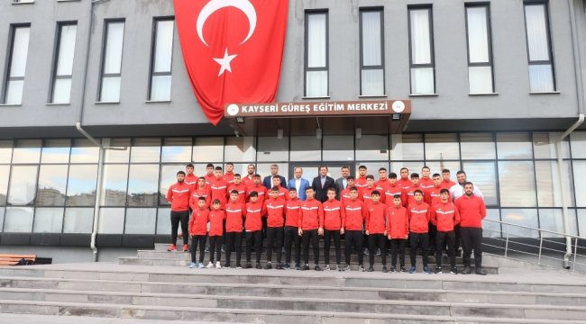 Kayseri Gençlik ve Spor İl Müdürlüğü Güreş Eğitim Merkezi sporcuları, Milli...