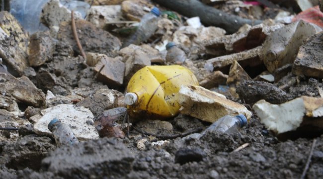 Tüketici Hakları Derneği Manisa Şube Başkanı Rıfat Eriş Asyalı, kullanılıp ...