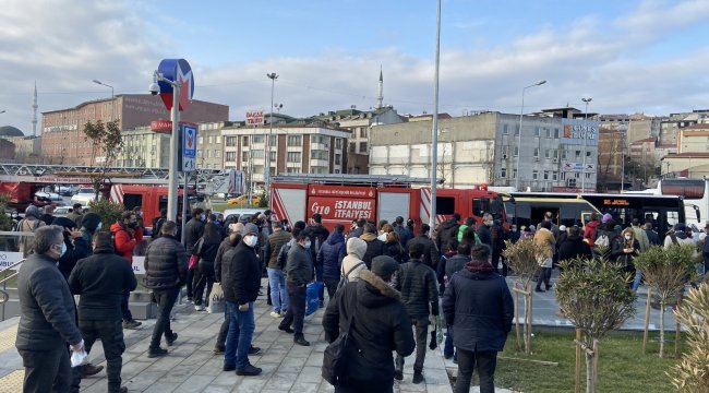 M7 Mecidiyeköy-Mahmutbey metro hattı Yenimahalle istasyonu içerisinde bulun...