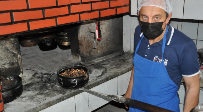 Kütahya'nın Simav ilçesinde, yaklaşık bir asırdan bu yana sofraların va...