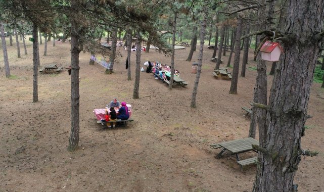 Başakşehir Belediyesi, ilçenin huzur köşesi Şamlar Tabiat Parkı'nda ilç...