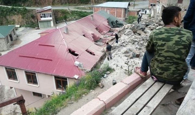 Giresun'un Bulancak ilçesine bağlı Aydındere beldesinde yol genişletme ...