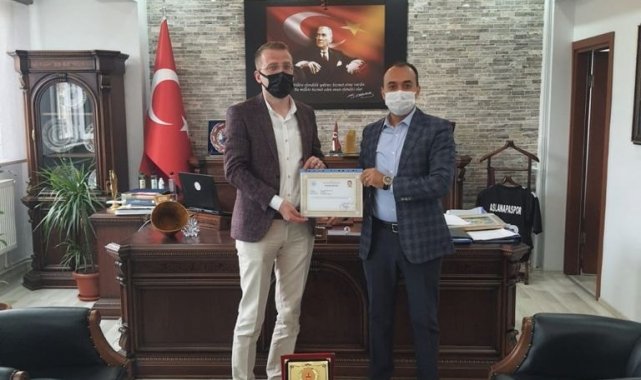 Kütahya'nın Aslanapa İlçe Hastanesi Başhekimi Dr. Mehmet Göktuğ Kılınça...