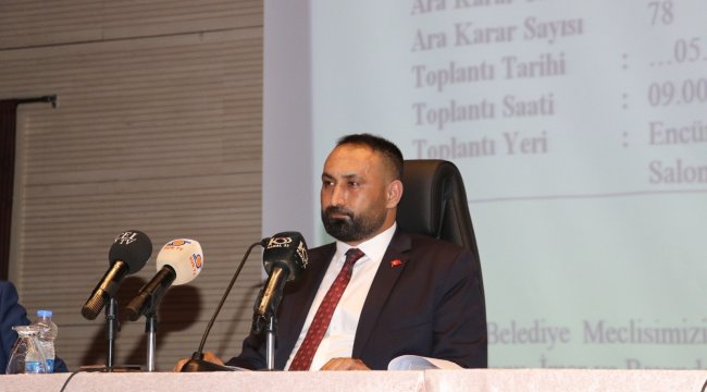 Toroslar Belediye Başkanı Atsız Afşın Yılmaz, pandemiyle mücadelede üzerler...