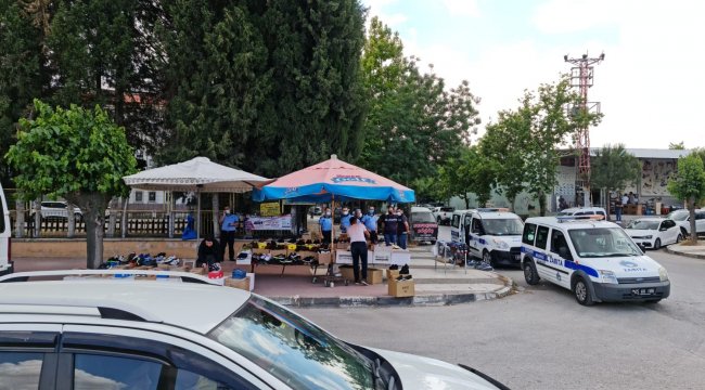 Yunusemre Belediyesi Zabıta Müdürlüğü ekipleri, Küçük Sanayi Sitesi'nde...