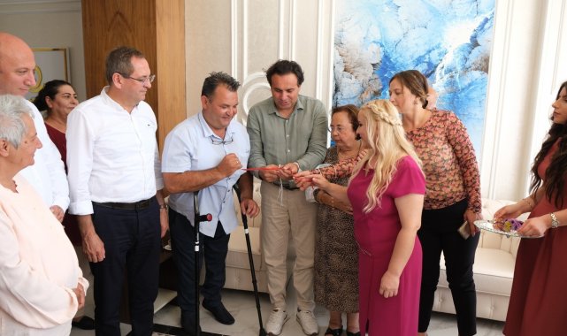 Balıkesir'in Ayvalık ilçesinin Kaymakamı Gökhan Görgülüarslan, İzmir