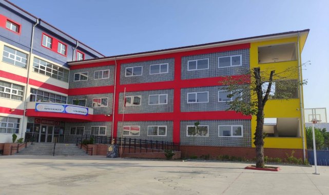 DÜZCE(İHA) – Düzce'de yeni binası yapılan 18 derslikli Fatih İlkokulu v...