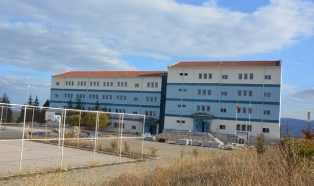 Bilecik 15 Temmuz Şehitler Anadolu Lisesi'nde farklı 3 sınıfta görülen ...