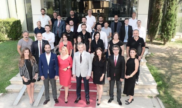 Sönmez Holding çatısı altında 48. yaşını kutlayan Bursa Hakimiyet Gazetesi,...