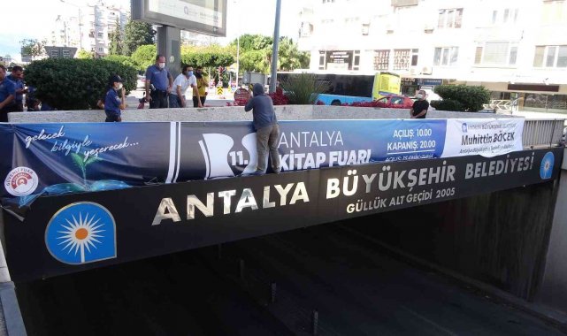 Antalya'nın en işlek bulvarlarından olan Yener Ulusoy Bulvarı'nda a...