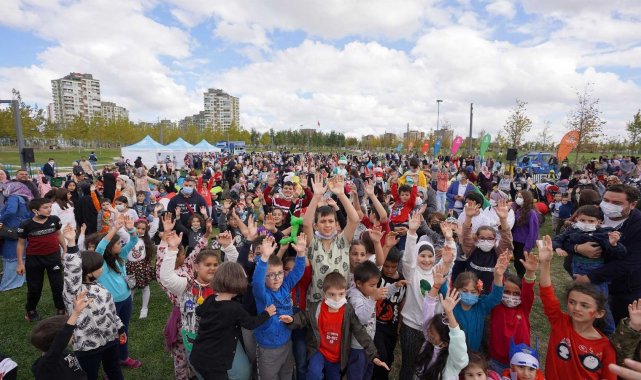 Başakşehir Belediyesi, Dünya Çocuk Günü'nü çocuklarla kutladı. Başakgil...