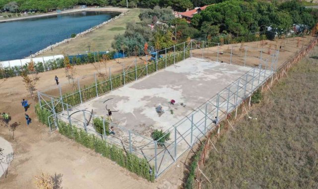 Darıca Balyanoz Koyu Sahil Parkı'nın birçok imalatını tamamlayan Kocael...
