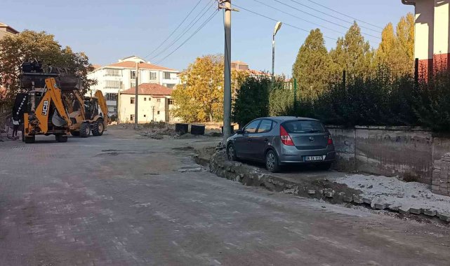 KIRŞEHİR (İHA) – Kırşehir'de Meram Elektrik Dağıtım A.Ş. (MEDAŞ) ekiple...