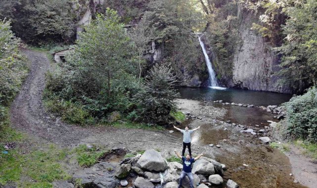 Ordu'nun Ulubey ilçesinde bulunan Kadıncık Şelalesi, sonbahar mevsimini...