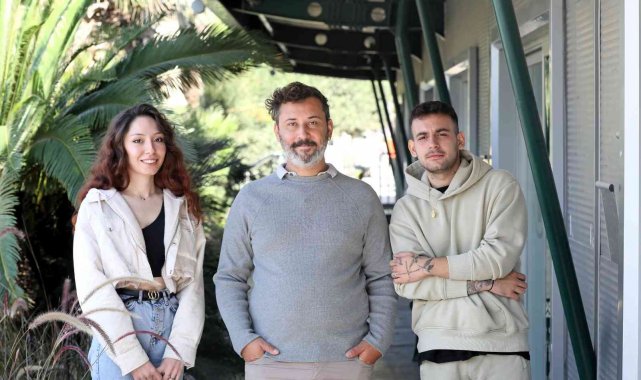 Yaşar Üniversitesi Grafik Tasarım Bölümü akademisyen ve öğrencileriyle Graf...