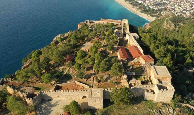 Alanya'nın Selçuklu Sultanı Alaaddin Keykubat tarafından fethinin 800. ...