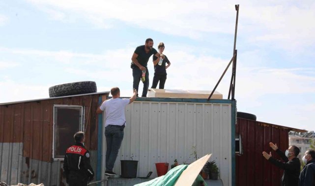 Aydın'ın Didim ilçesinde hazine arazisi üzerindeki gecekondu yıkımı sır...