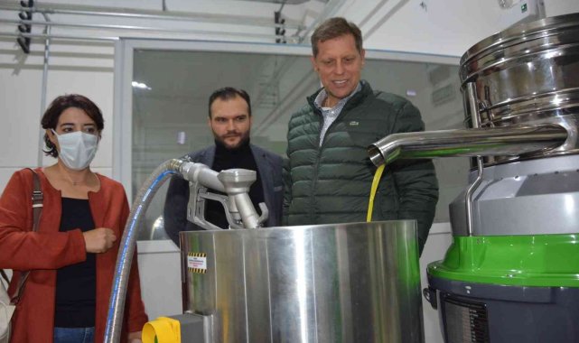 Manisa'da genç girişimci Kenan Unat tarafından Saruhanlı ilçesinde zeyt...