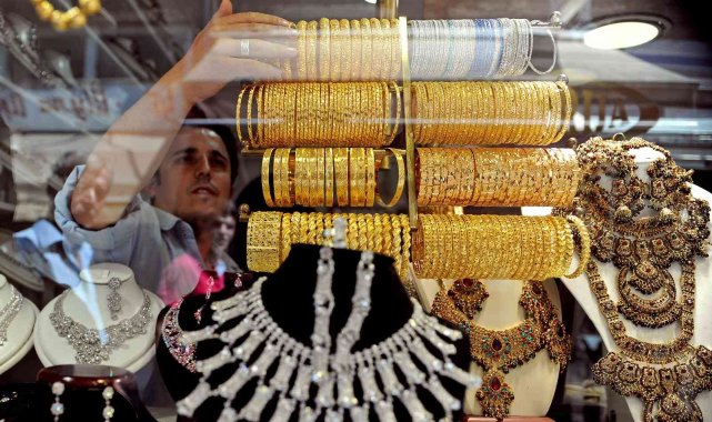 Serbest piyasada 24 ayar külçe altının gram satış fiyatı 560,70 lira oldu.
...