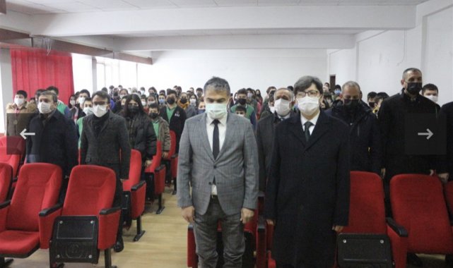 Afyonkarahisar Abdürrahim Mısri Ortaokulu'nda 15 Temmuz Demokrasi ve Mi...