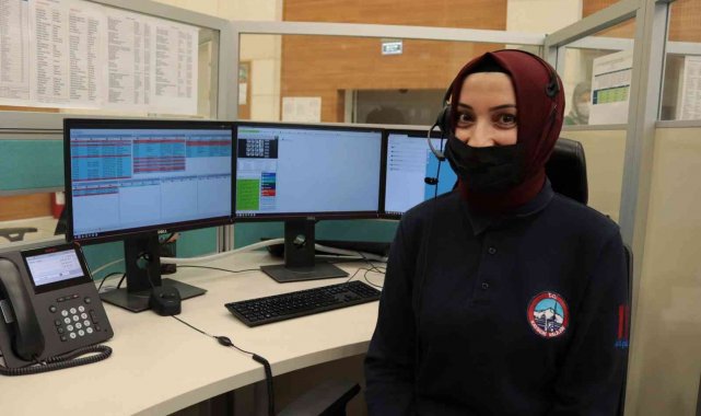 Kayseri'de 112 Acil Çağrı Merkezi çalışanları, vatandaşların yeni yıla ...