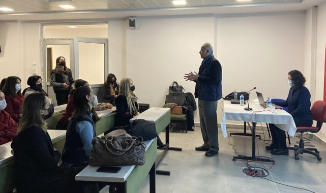 Kütahya Dumlupınar Üniversitesi Güzel Sanatlar Fakültesi Dekanı Prof. Dr. L...