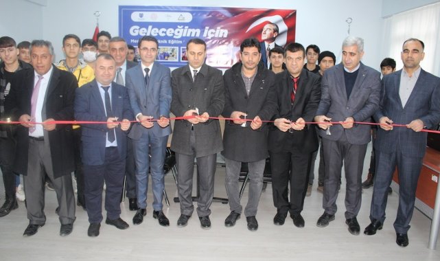 Adıyaman'ın Kahta Girne Mesleki ve Teknik Anadolu Lisesi'nde 'M...