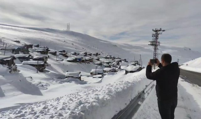 Artvin'in sakin şehir ünvanlı Şavşat ilçesinde yer alan Karagöl Sahara ...